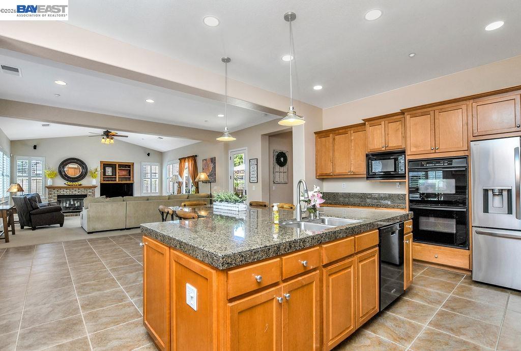 1660 Albani Pl, Brentwood CA 94513 — photo 11