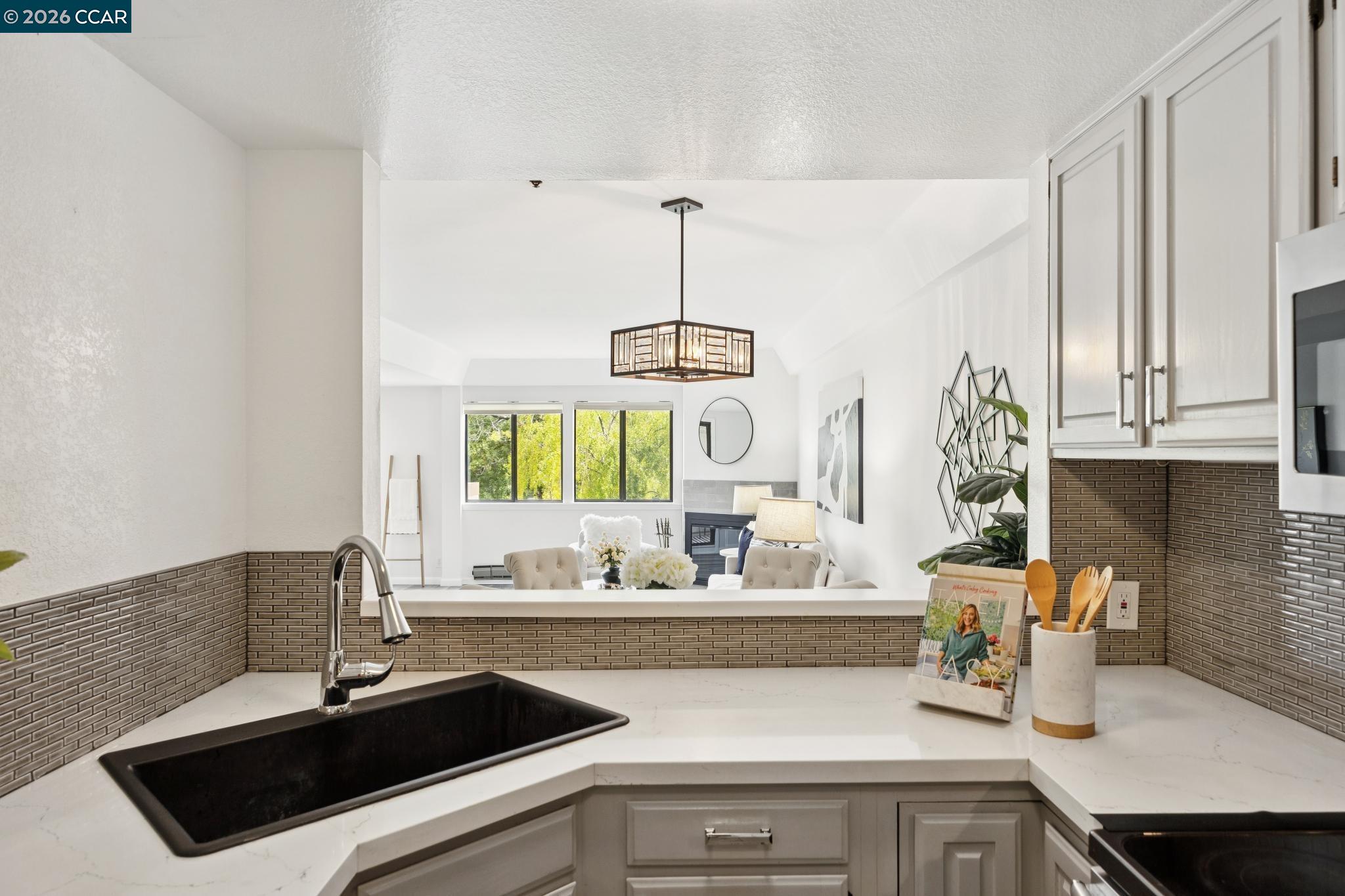 Photo #10: 41133355 Listing: Photo #10