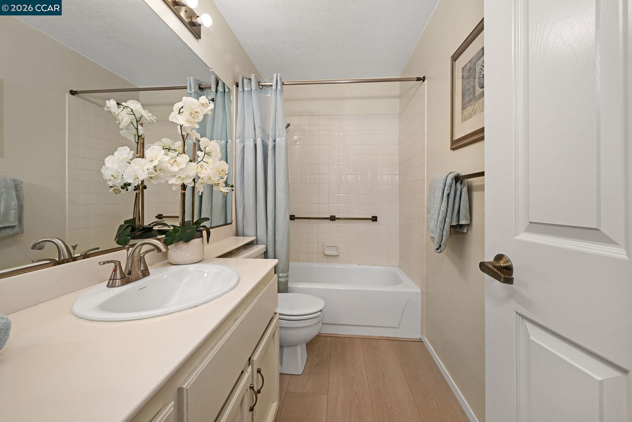 Photo #16: 41133358 Listing: Photo #16