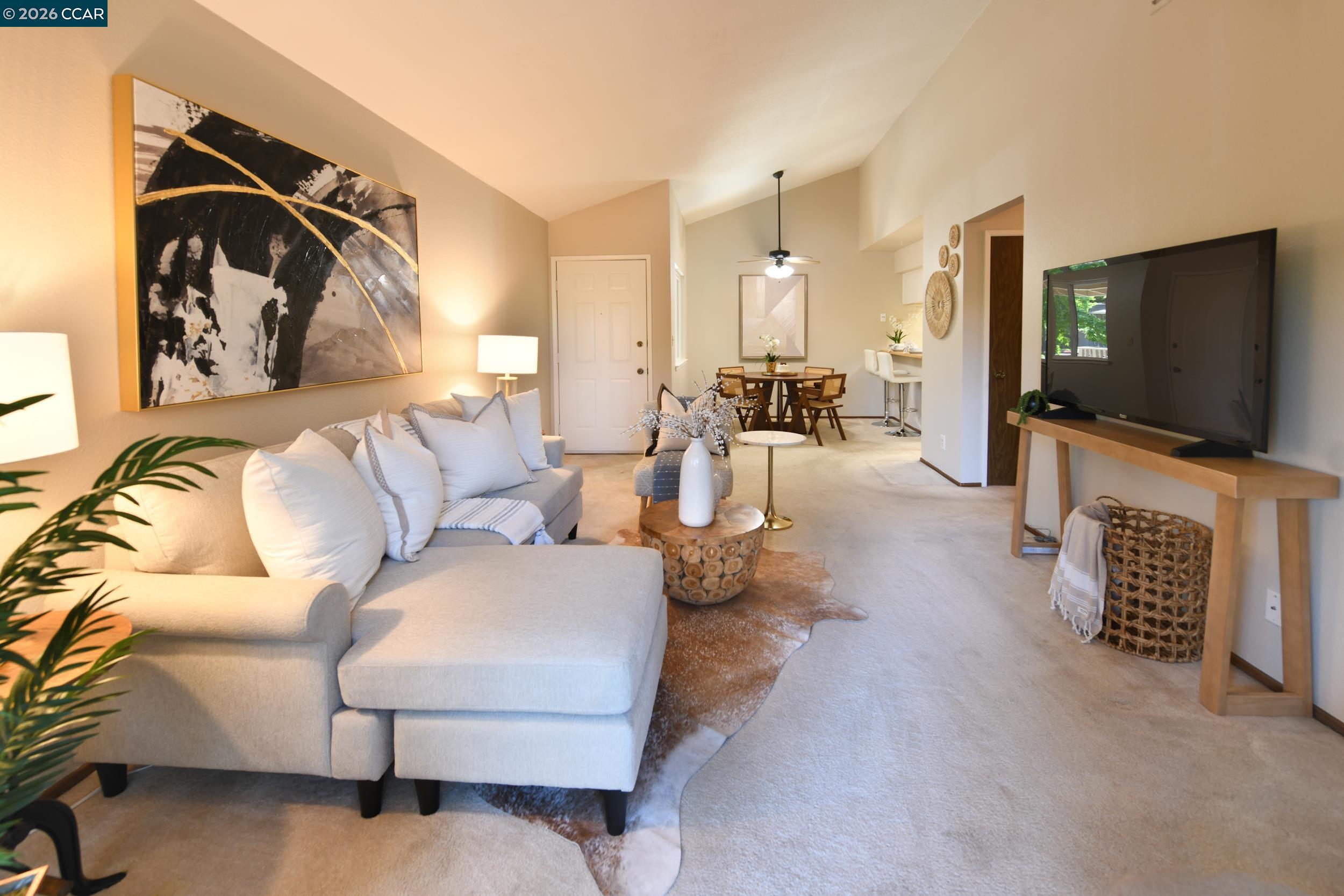 Photo #4: 41133364 Listing: Photo #4