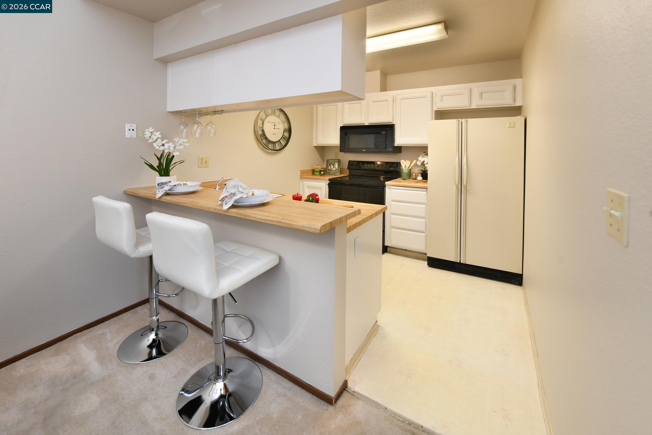 Photo #5: 41133364 Listing: Photo #5