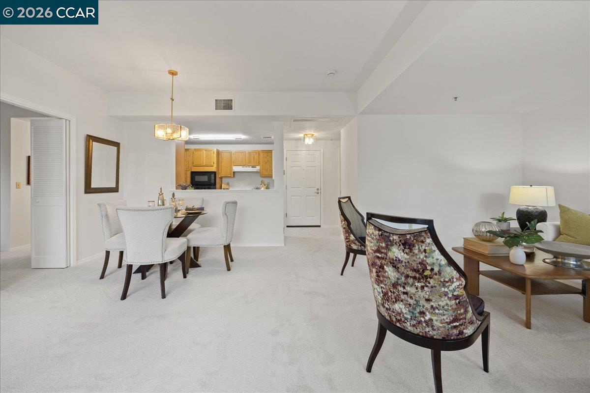 Photo #15: 41133372 Listing: Photo #15