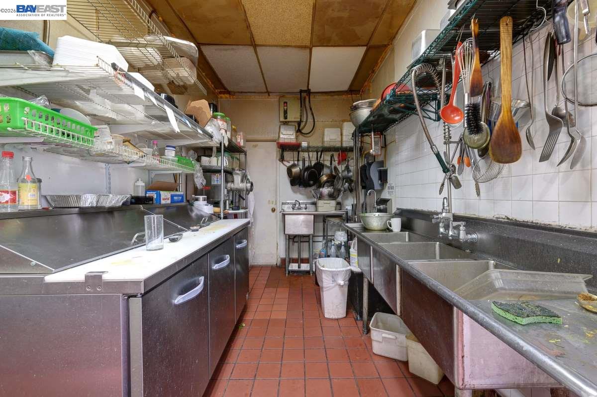 34595 Alvarado-Niles Rd, Union City CA 94587 — photo 18