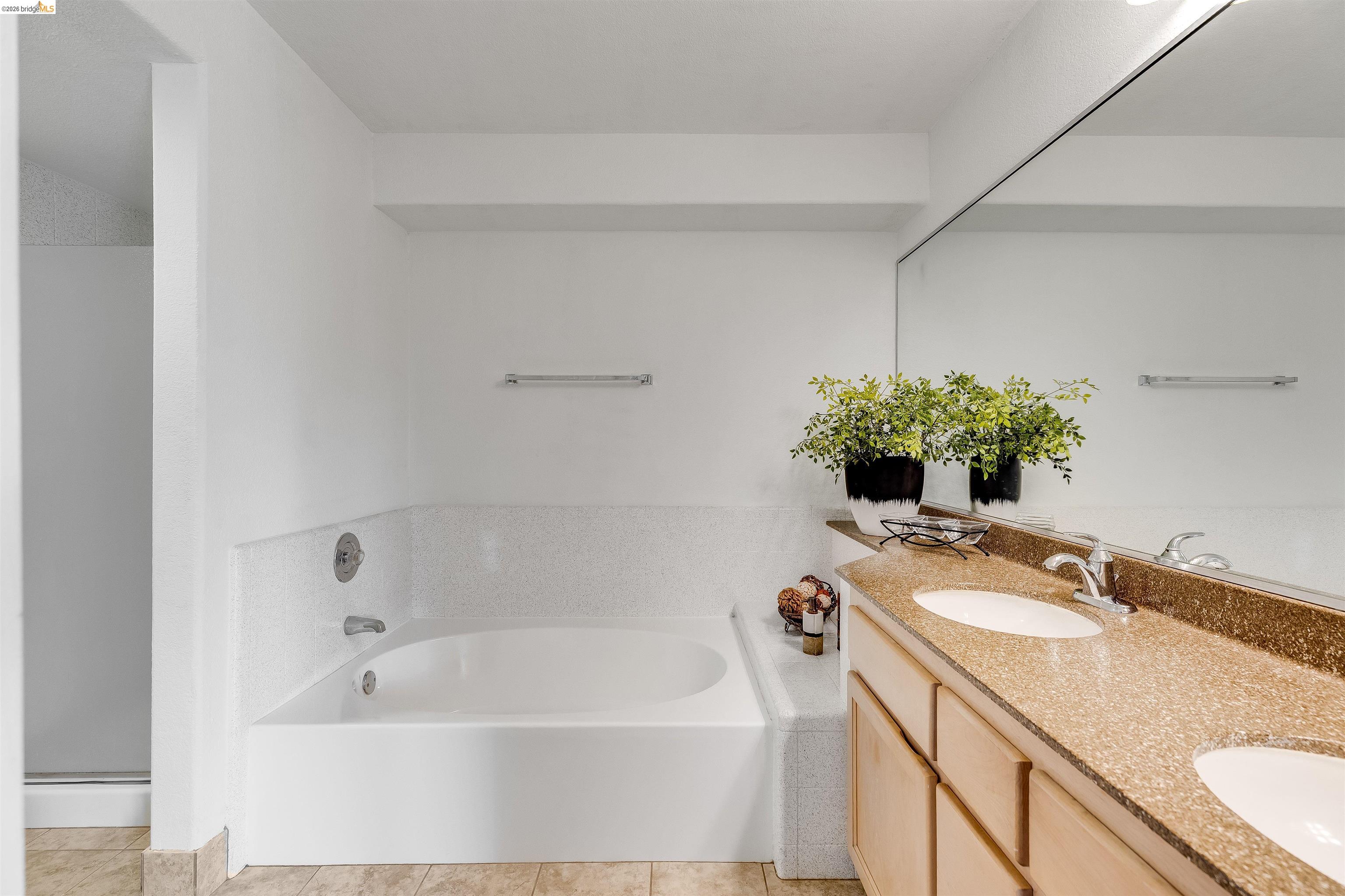 Photo #34: 41133380 Listing: Photo #34