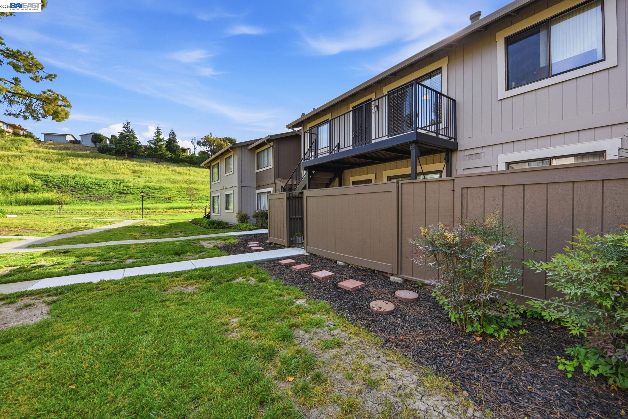 Photo #3: 41133381 Listing: Photo #3