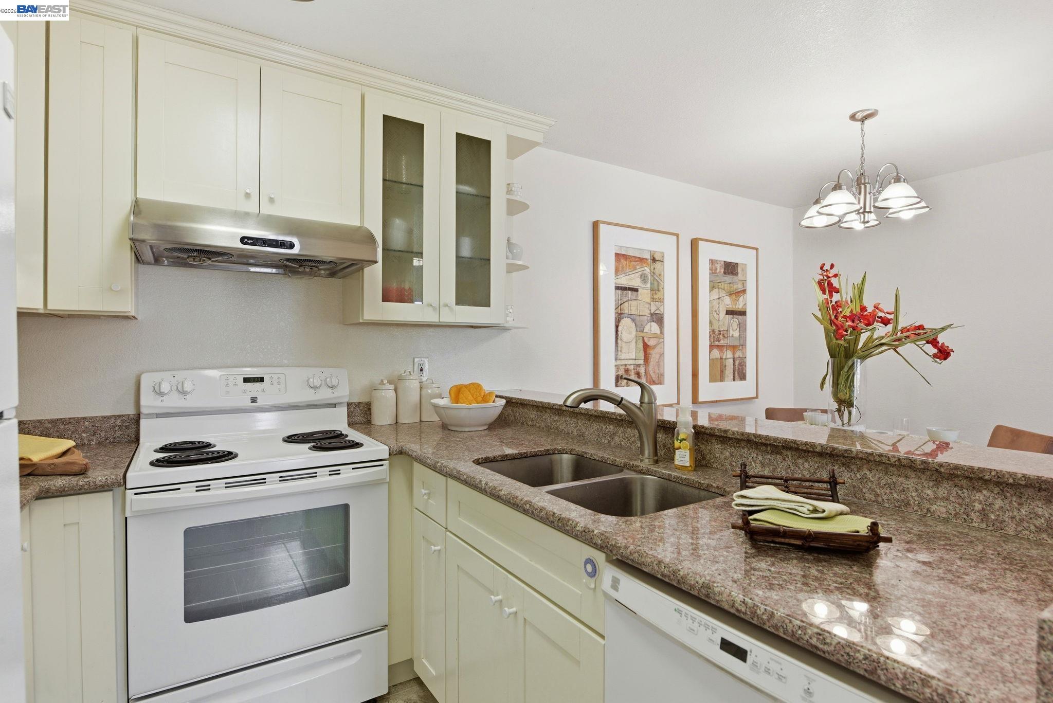 Photo #10: 41133381 Listing: Photo #10