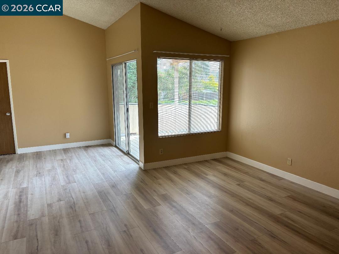 Photo #6: 41133386 Listing: Photo #6