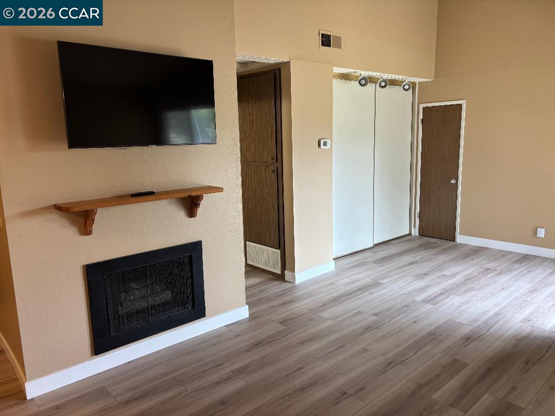 Photo #8: 41133386 Listing: Photo #8