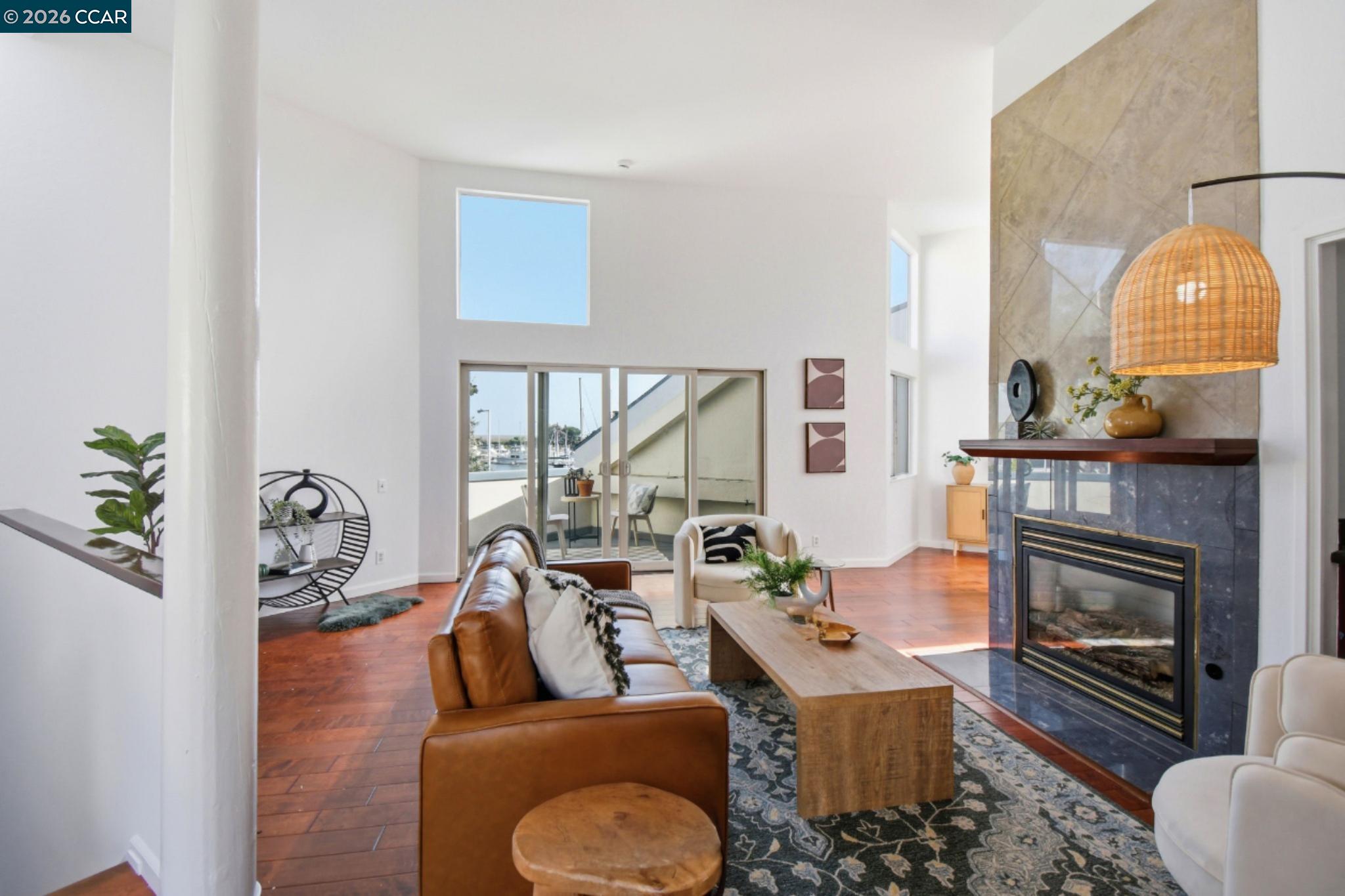 Photo #2: 41133389 Listing: Photo #2
