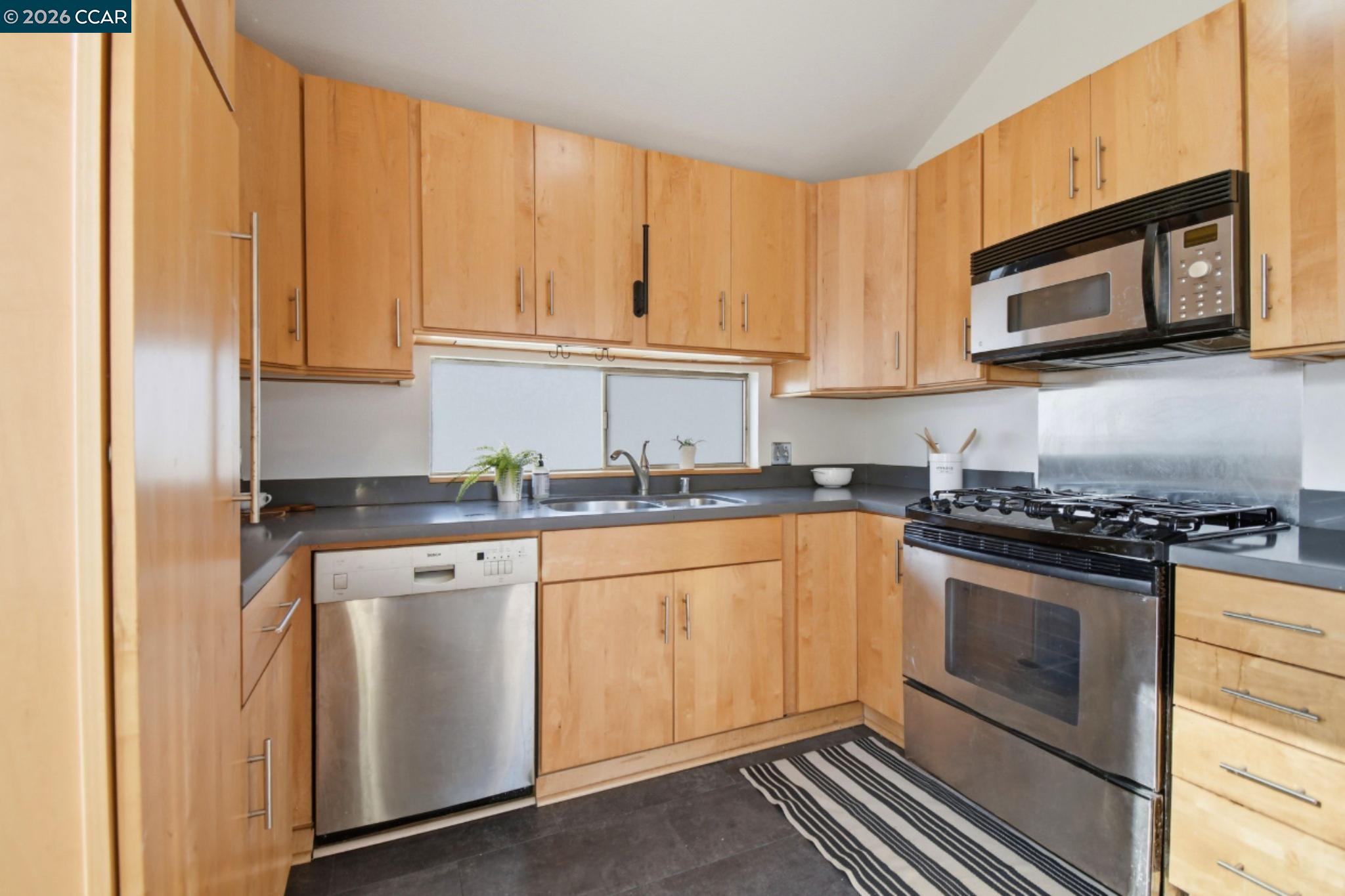 Photo #5: 41133389 Listing: Photo #5