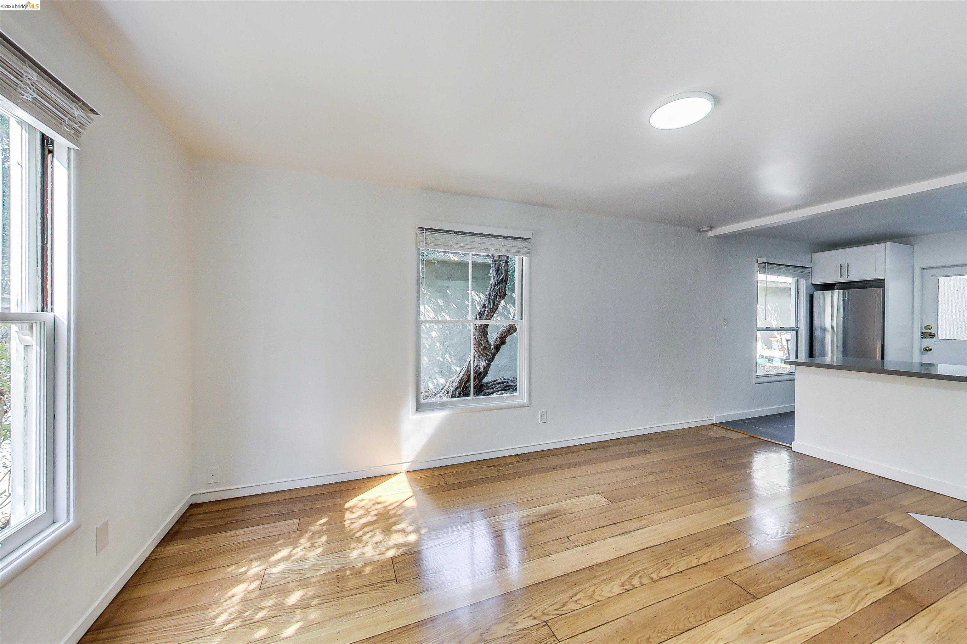 Photo #6: 41133421 Listing: Photo #6