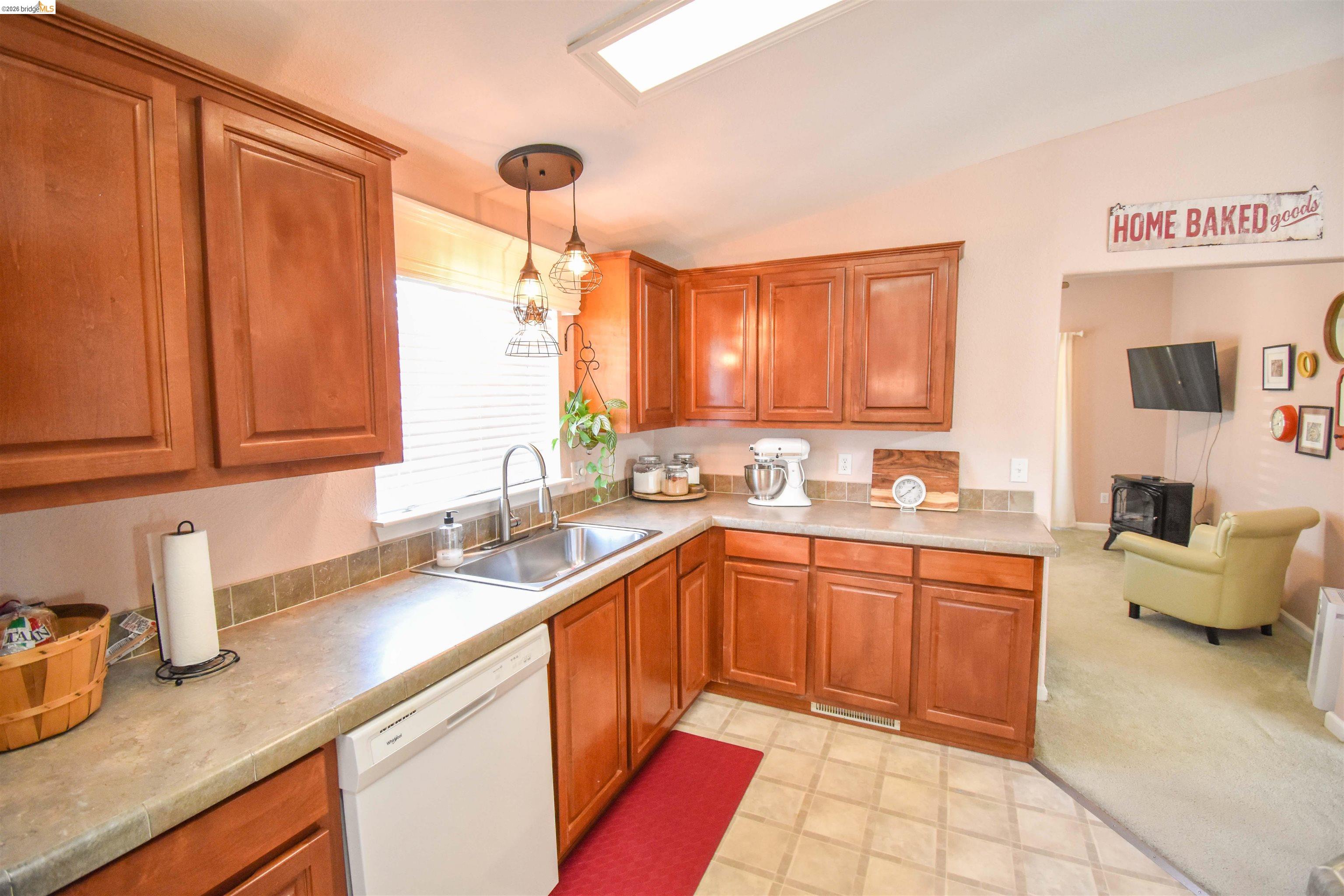 18598 Vista Dr, Jamestown CA 95327 — photo 12