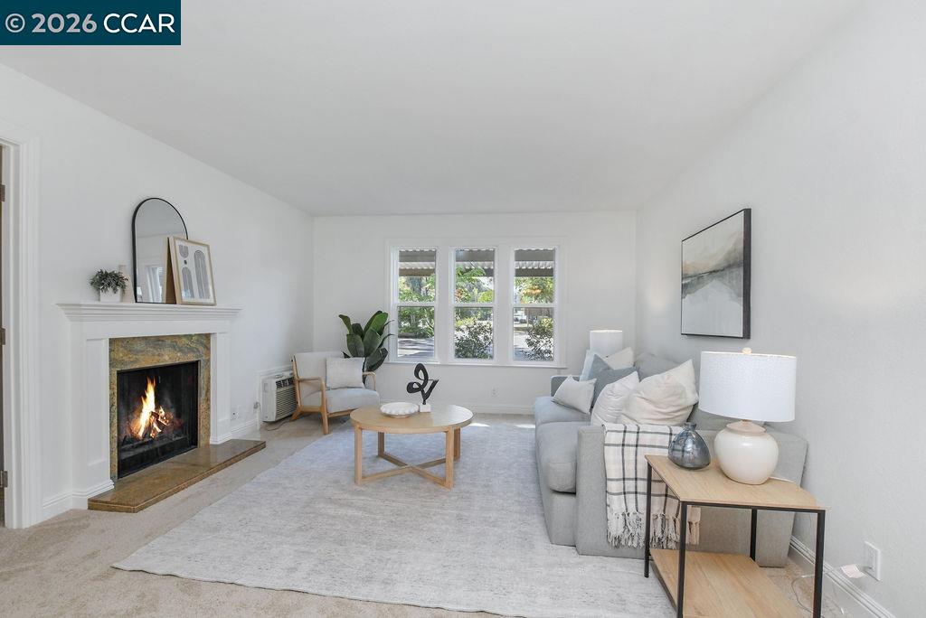 Photo #2: 41133426 Listing: Photo #2