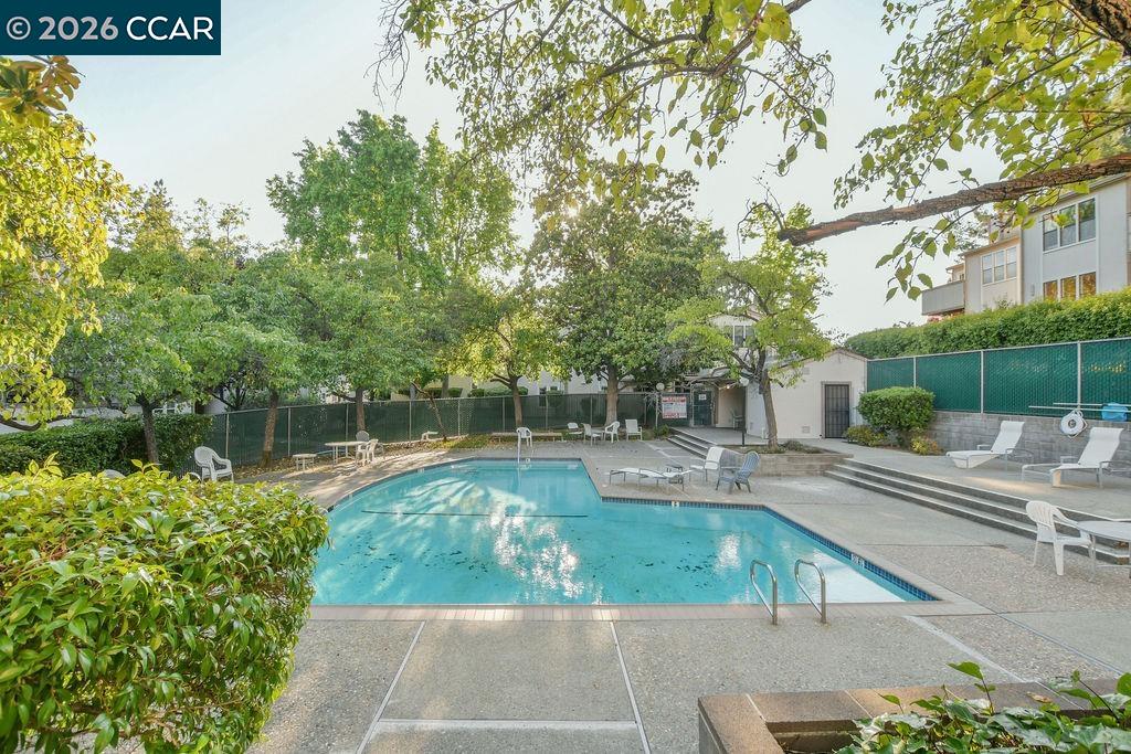 Photo #18: 41133426 Listing: Photo #18
