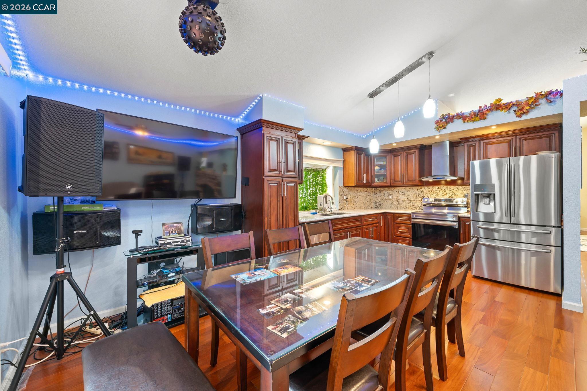 207 Babbling Brook Way, Pittsburg, CA, 94565