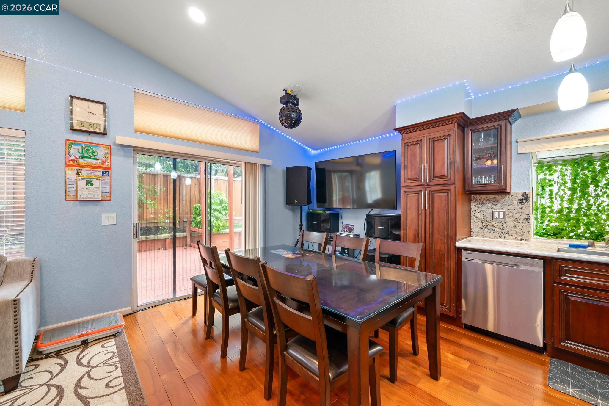 207 Babbling Brook Way, Pittsburg, CA, 94565