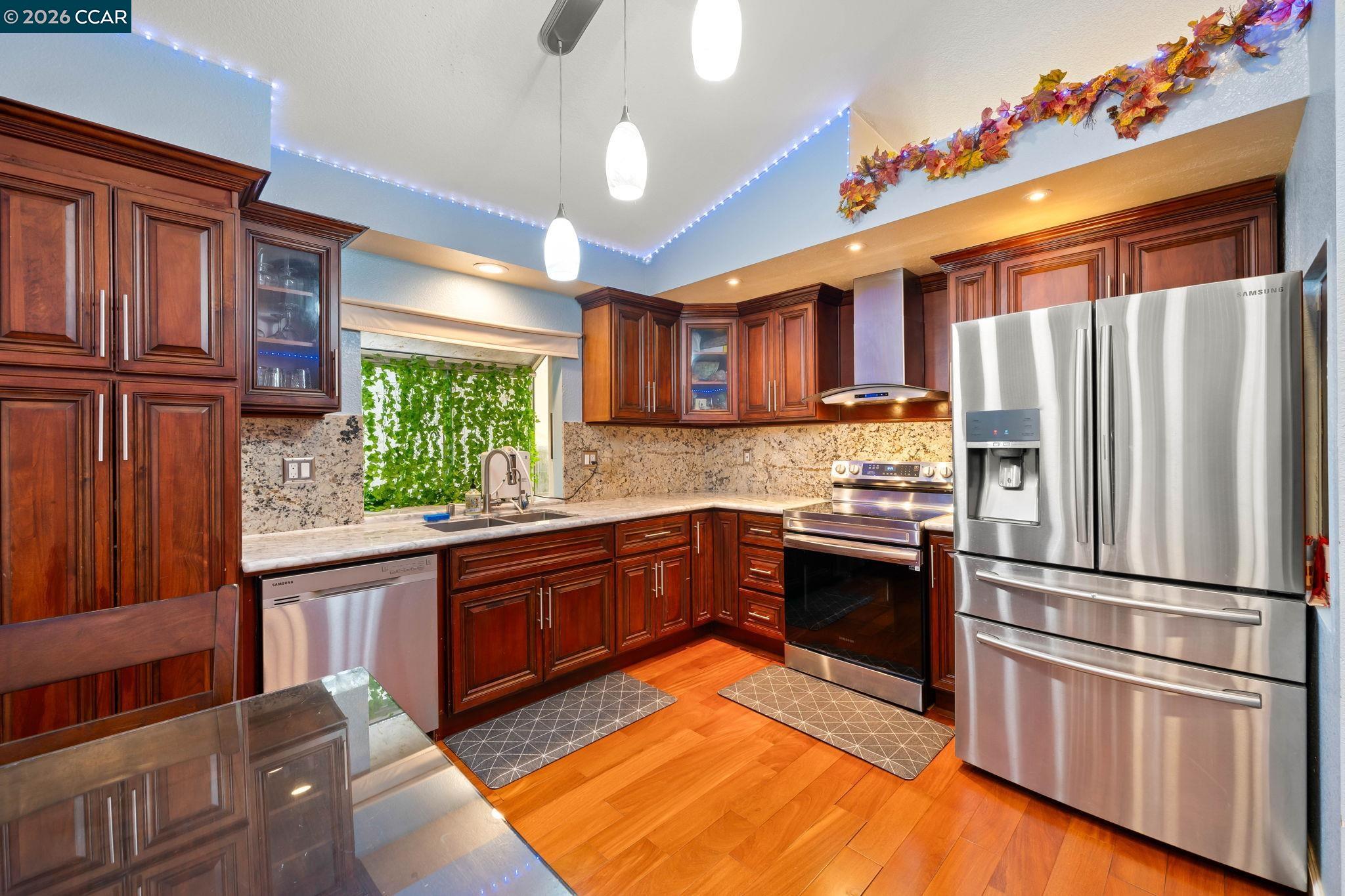 207 Babbling Brook Way, Pittsburg, CA, 94565