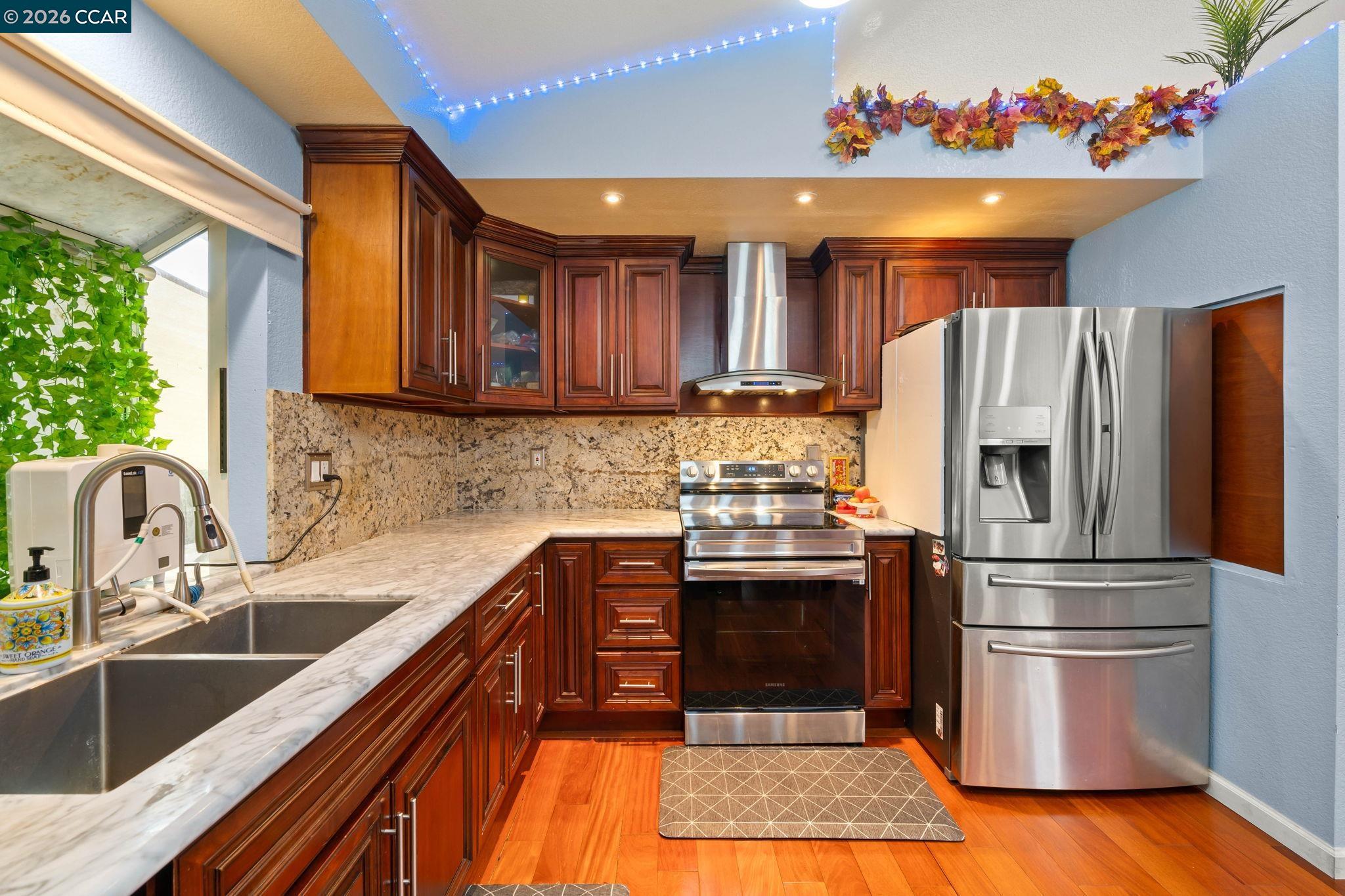 207 Babbling Brook Way, Pittsburg, CA, 94565
