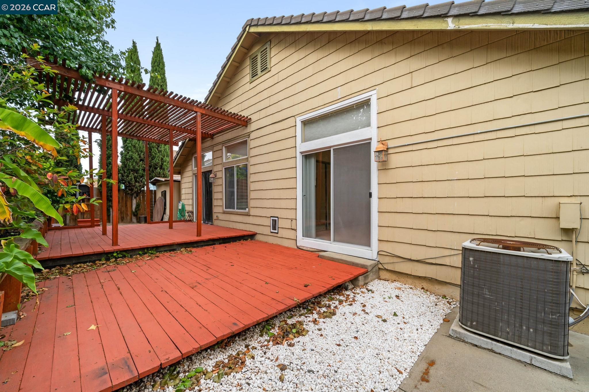 207 Babbling Brook Way, Pittsburg, CA, 94565