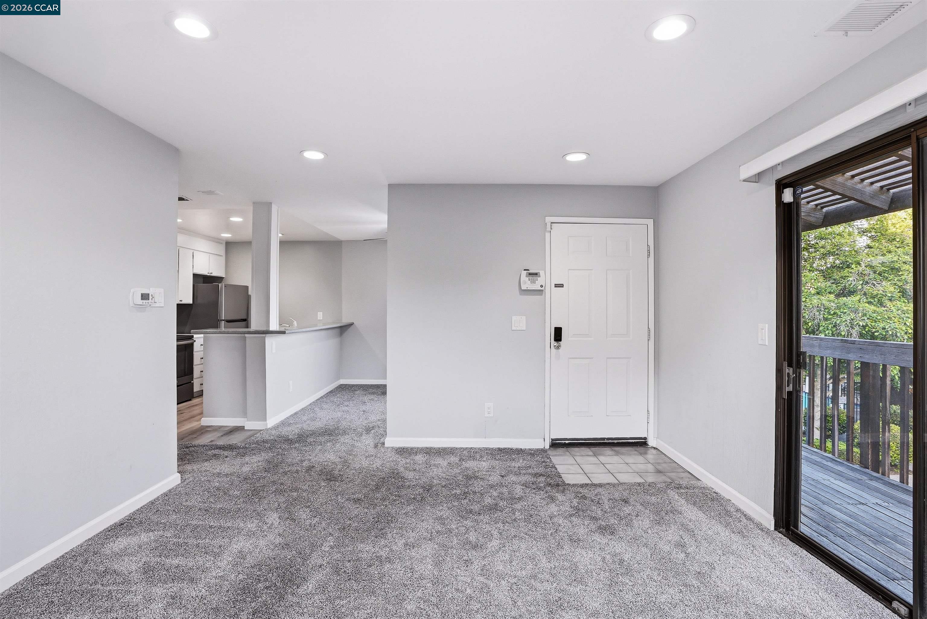 Photo #4: 41133459 Listing: Photo #4