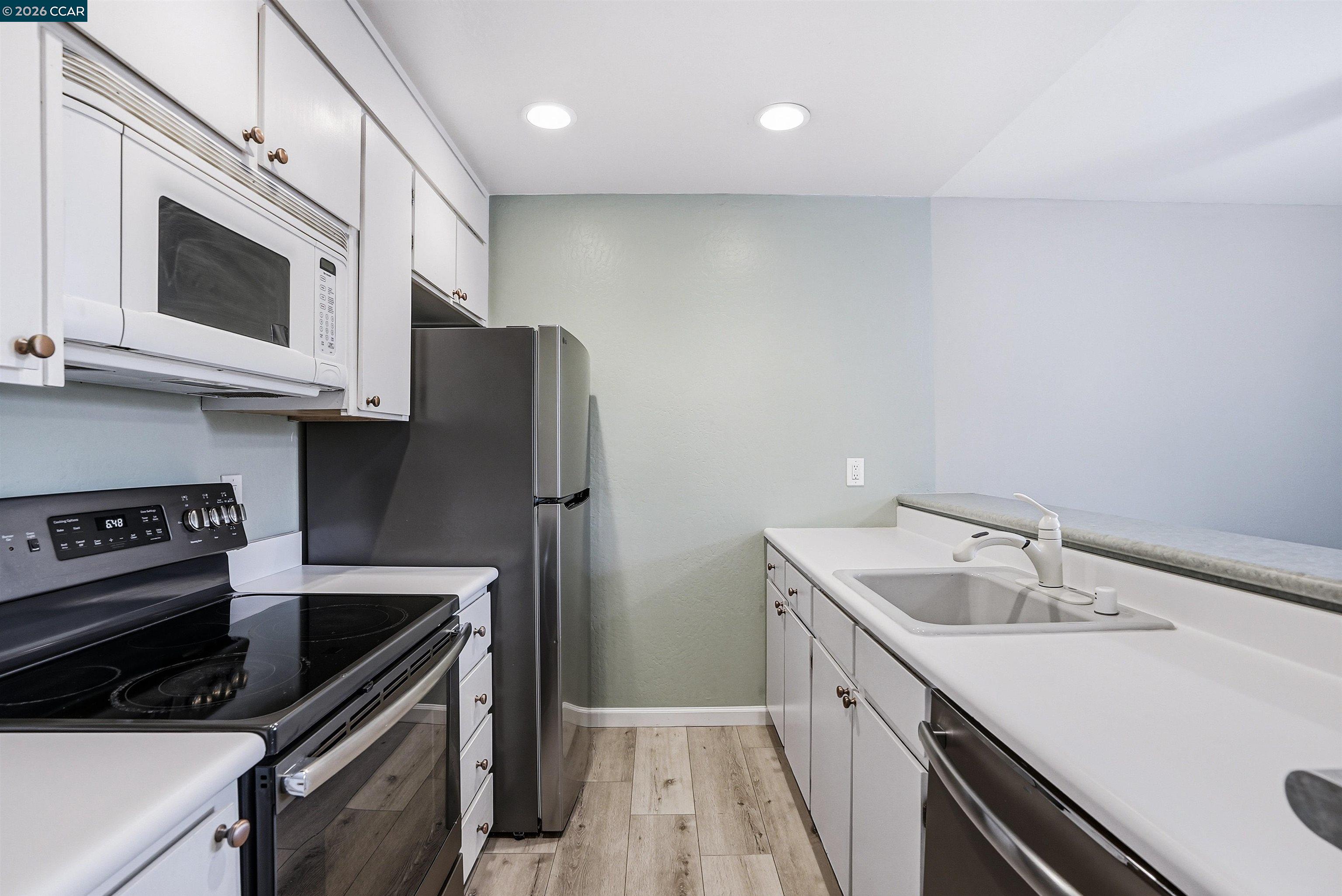 Photo #5: 41133459 Listing: Photo #5