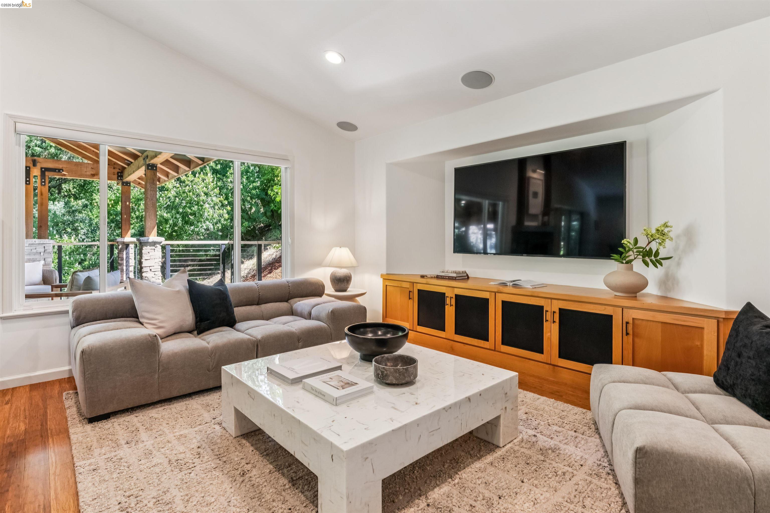 1035 Thompson Rd, Lafayette, CA, 94549