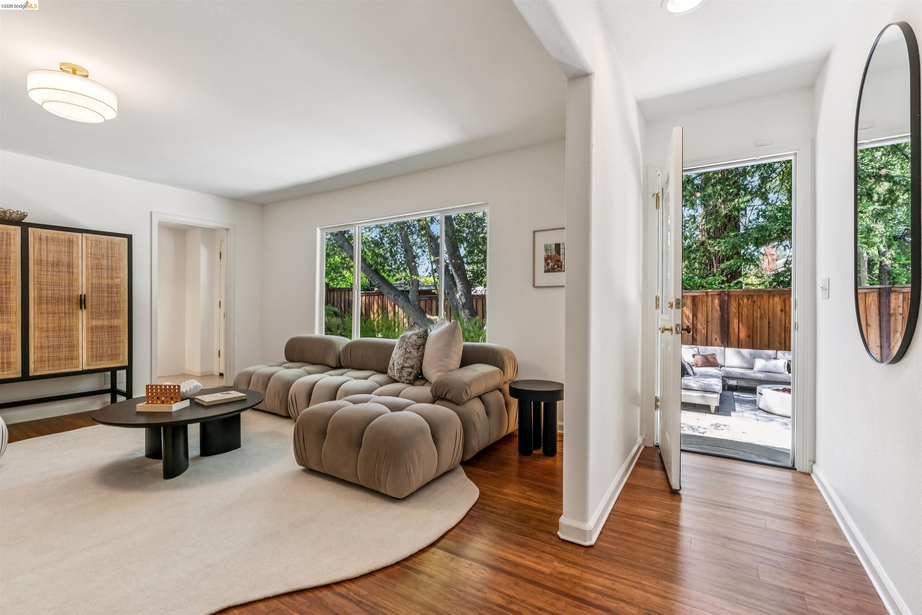 1035 Thompson Rd, Lafayette, CA, 94549