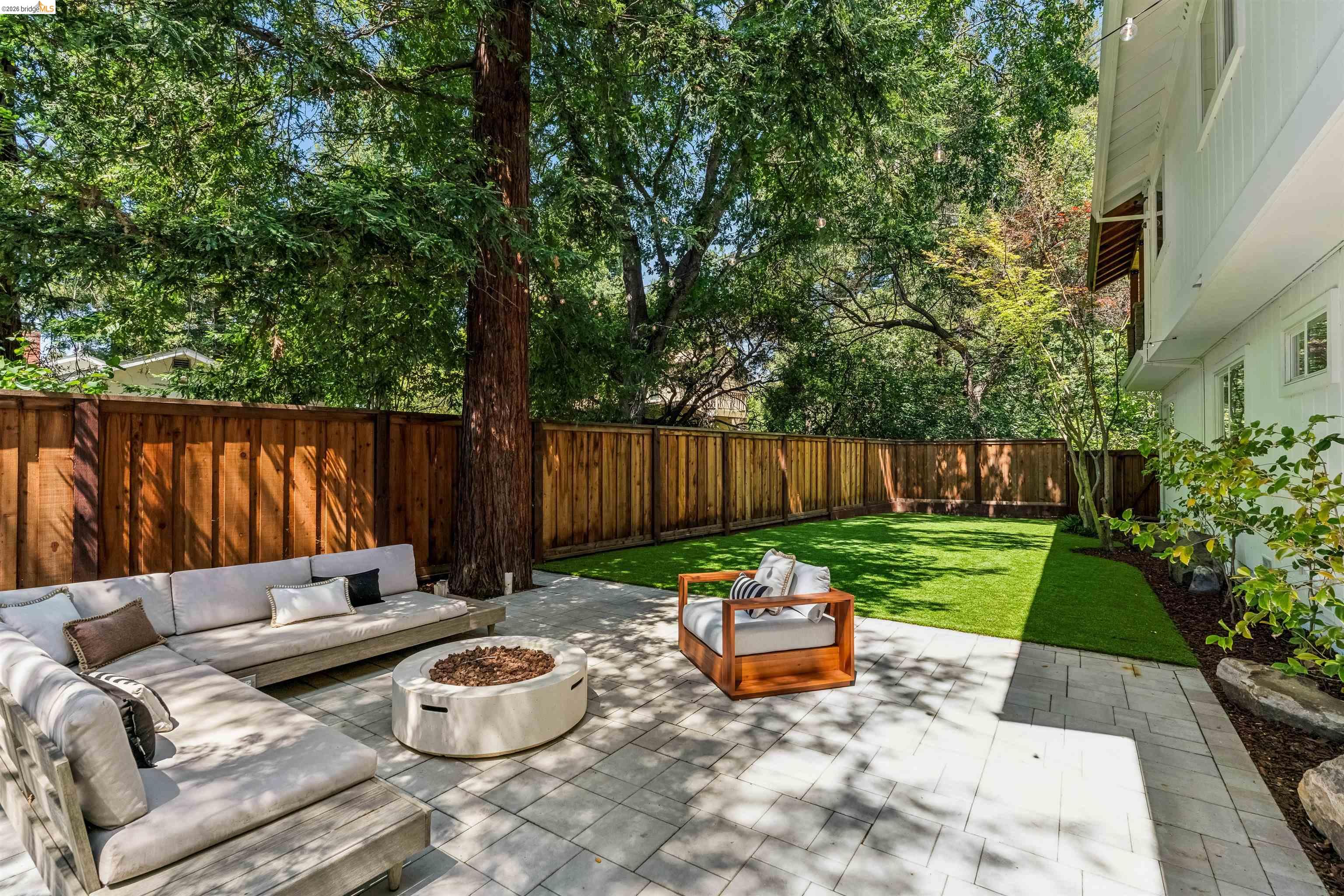 1035 Thompson Rd, Lafayette, CA, 94549