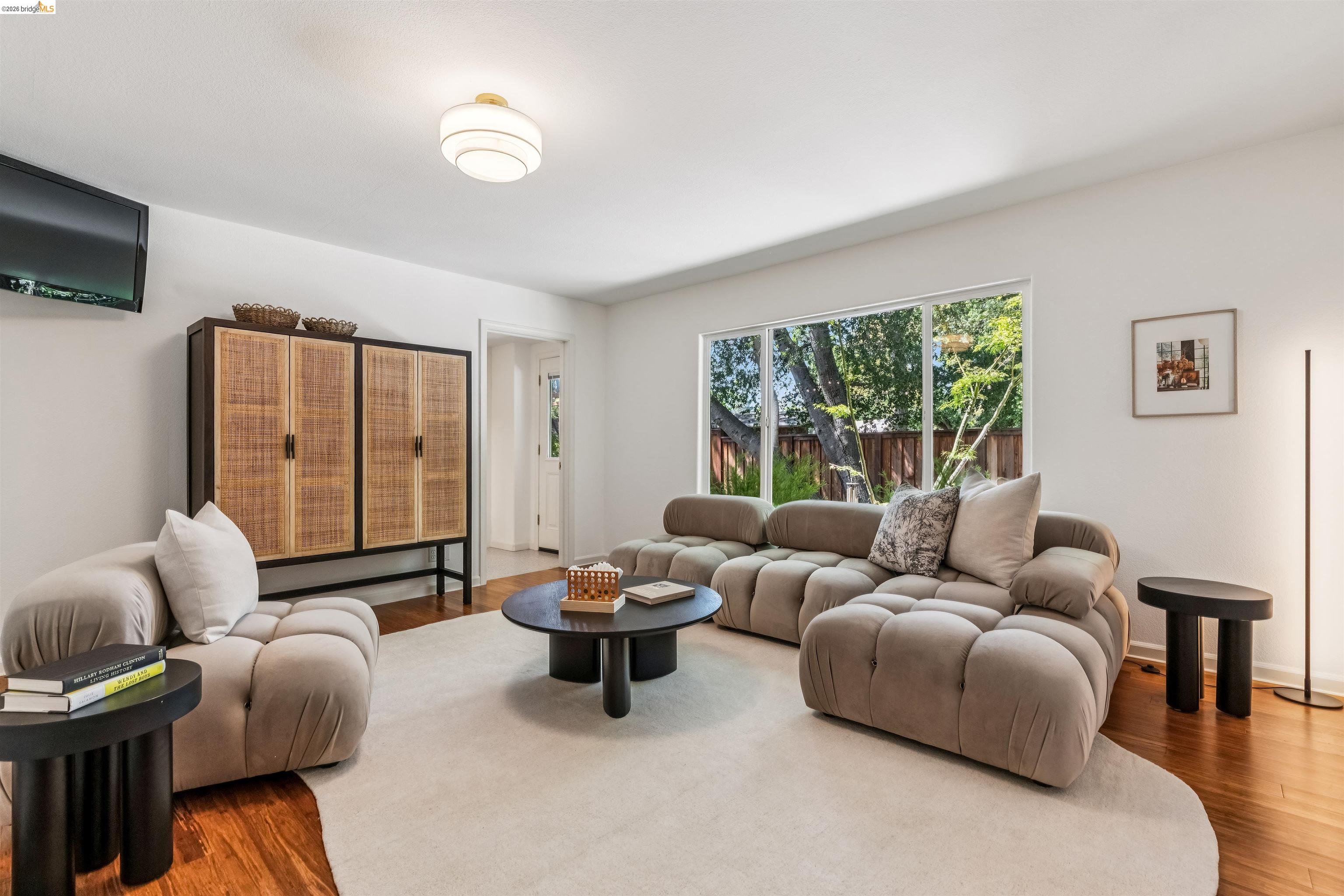 1035 Thompson Rd, Lafayette, CA, 94549