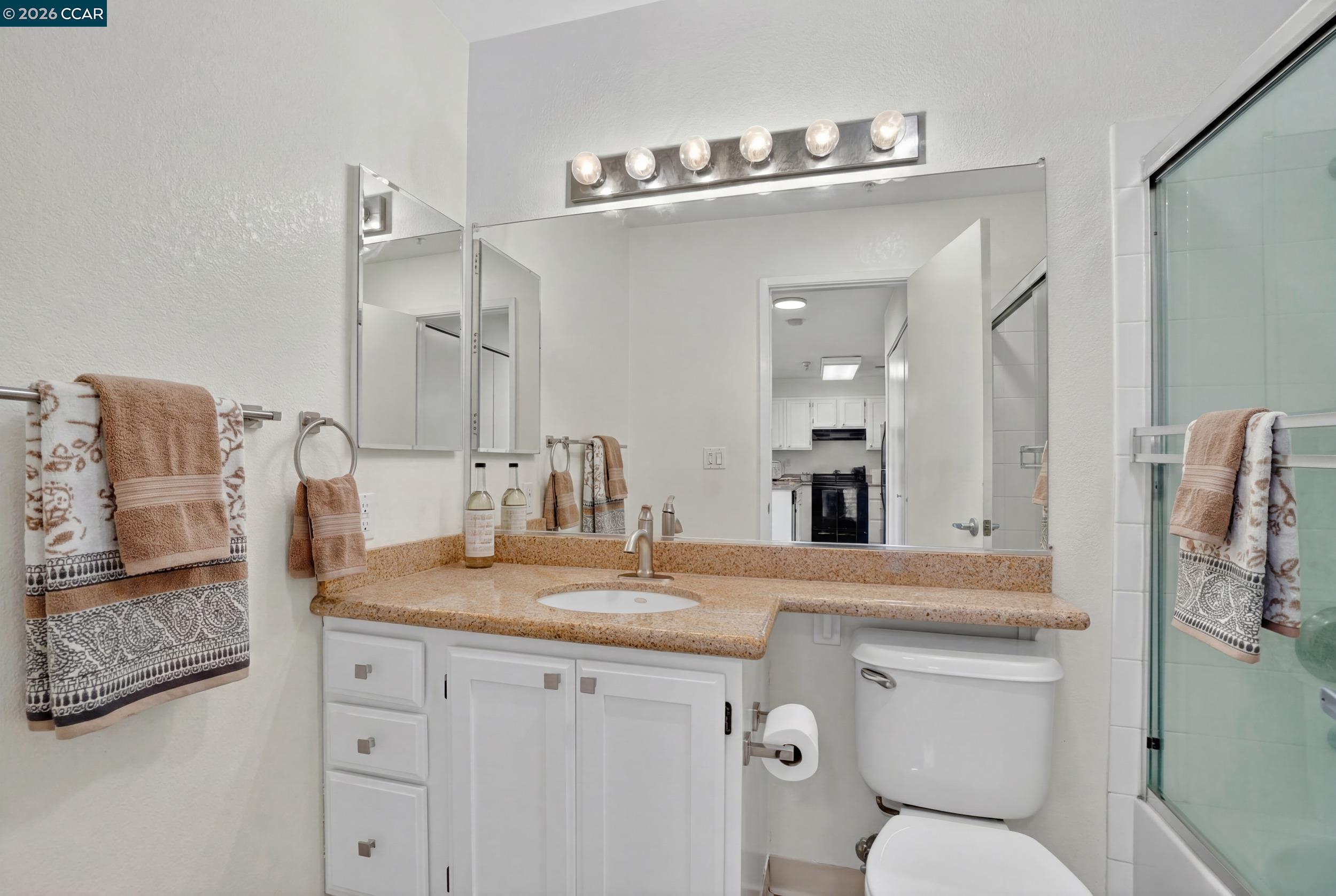 Photo #26: 41133467 Listing: Photo #26