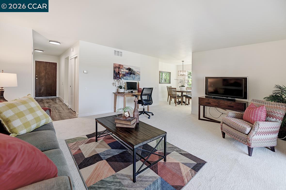 Photo #12: 41133489 Listing: Photo #12