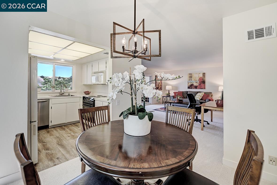 Photo #15: 41133489 Listing: Photo #15