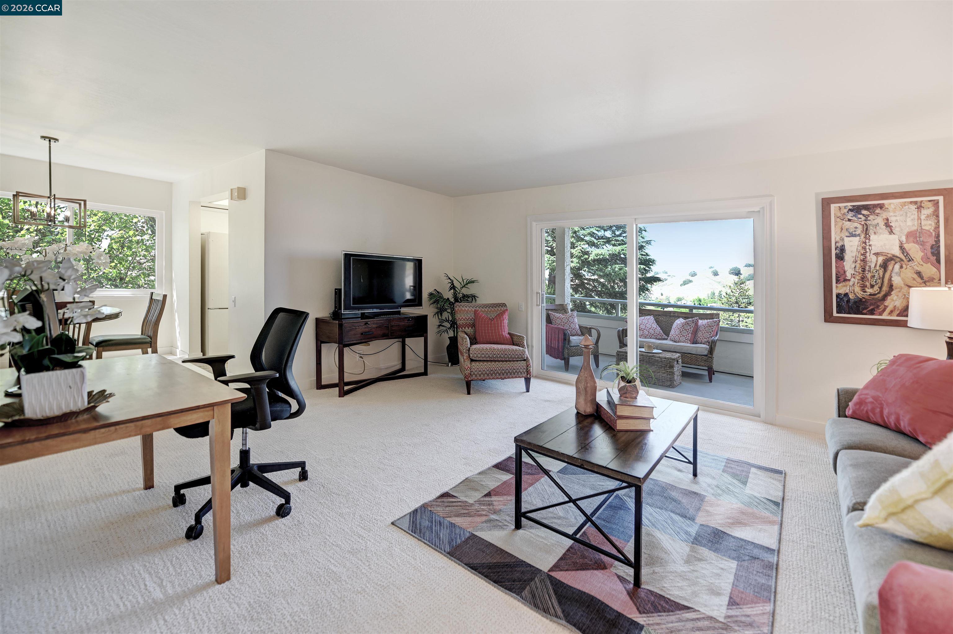 Photo #4: 41133489 Listing: Photo #4