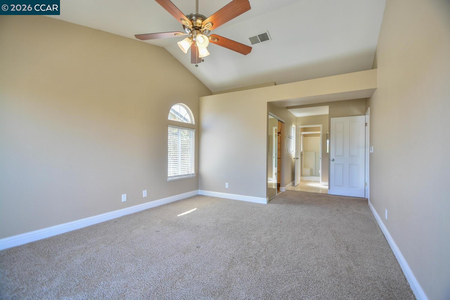 Photo #12: 41133507 Listing: Photo #12