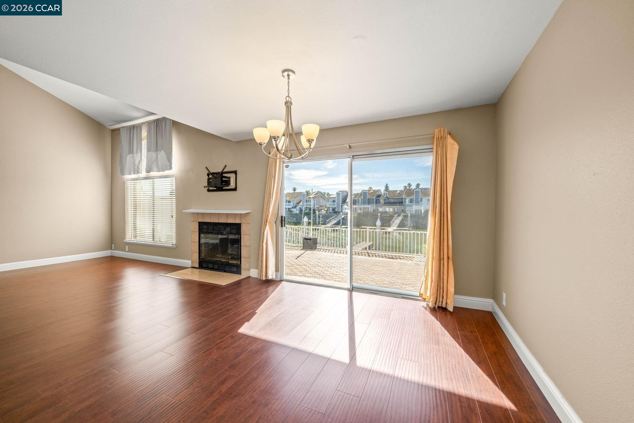 Photo #6: 41133507 Listing: Photo #6