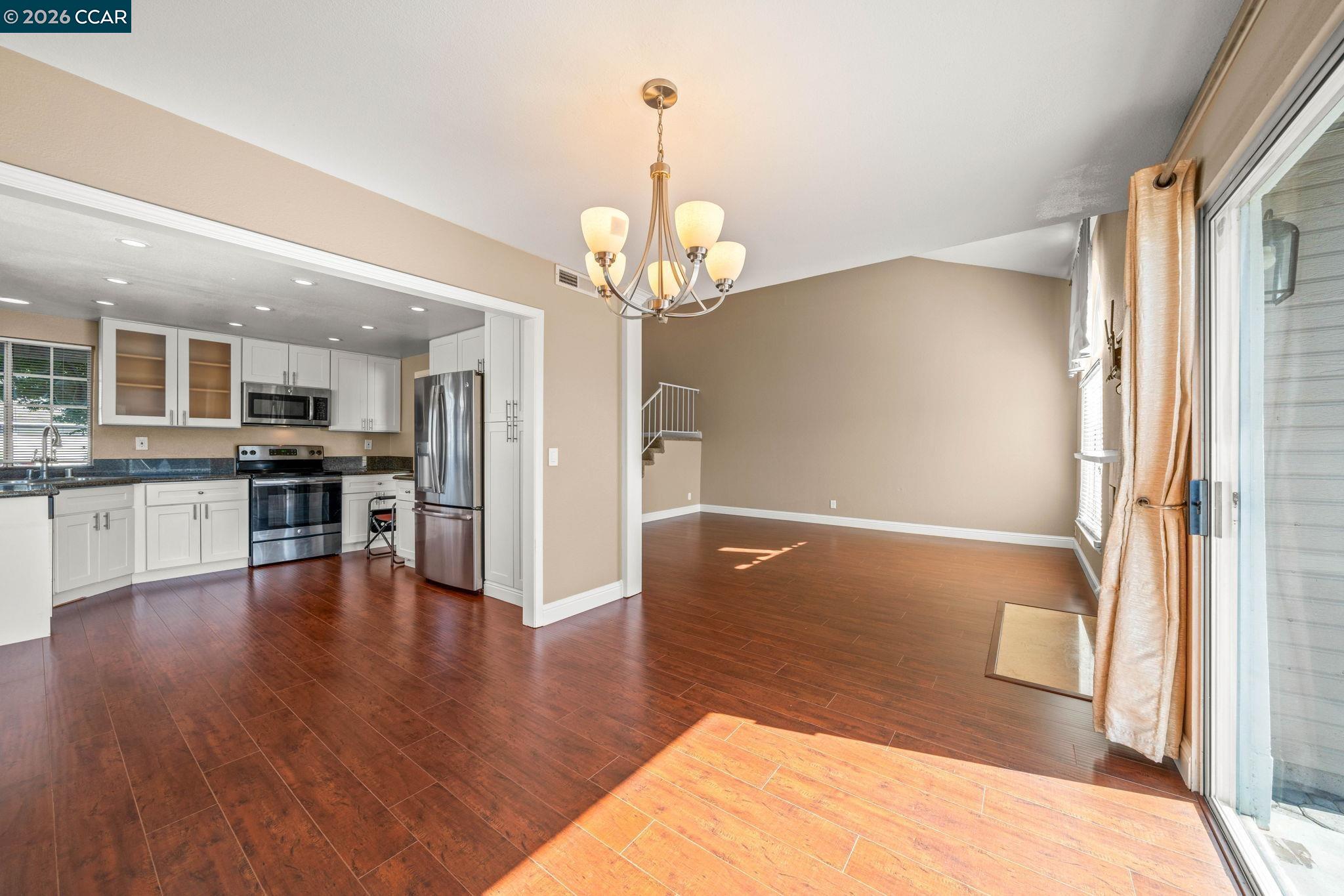 Photo #8: 41133507 Listing: Photo #8