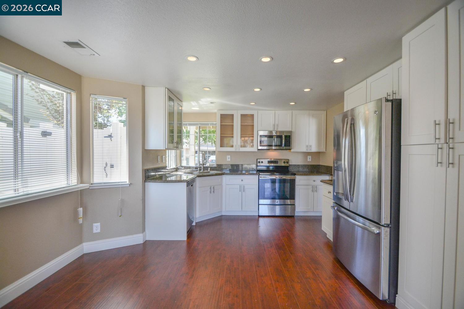 Photo #9: 41133507 Listing: Photo #9