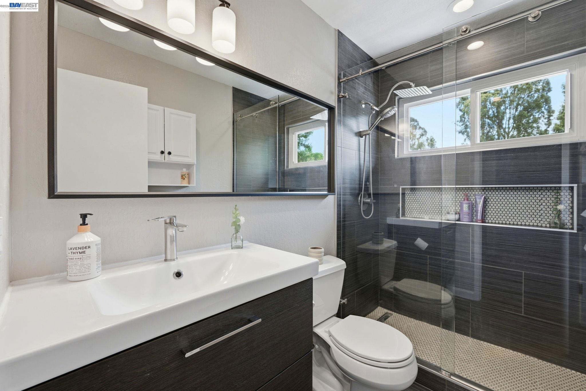 Photo #16: 41133533 Listing: Photo #16