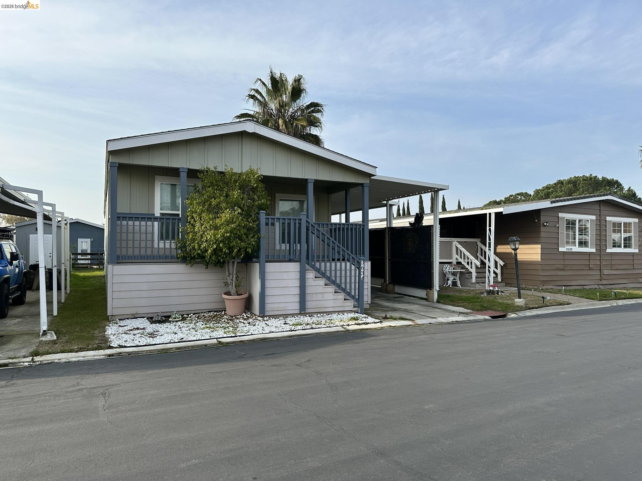 Front Image Thumbnail for EB41133534