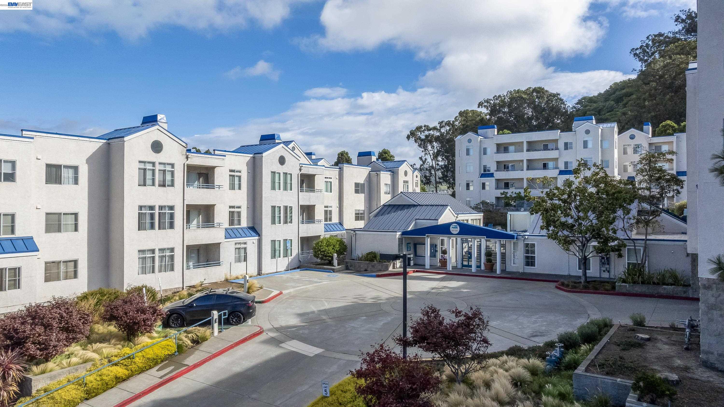 Photo #3: 41133536 Listing: Photo #3