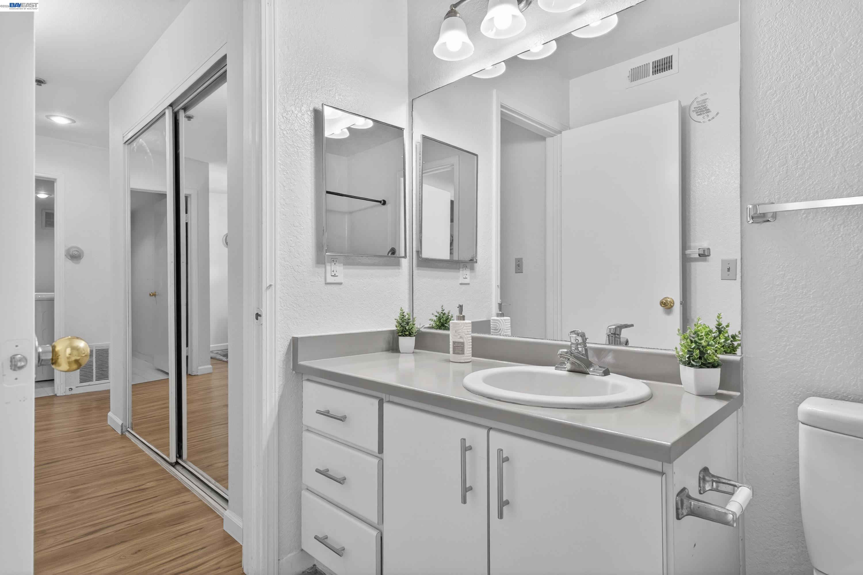 Photo #34: 41133536 Listing: Photo #34