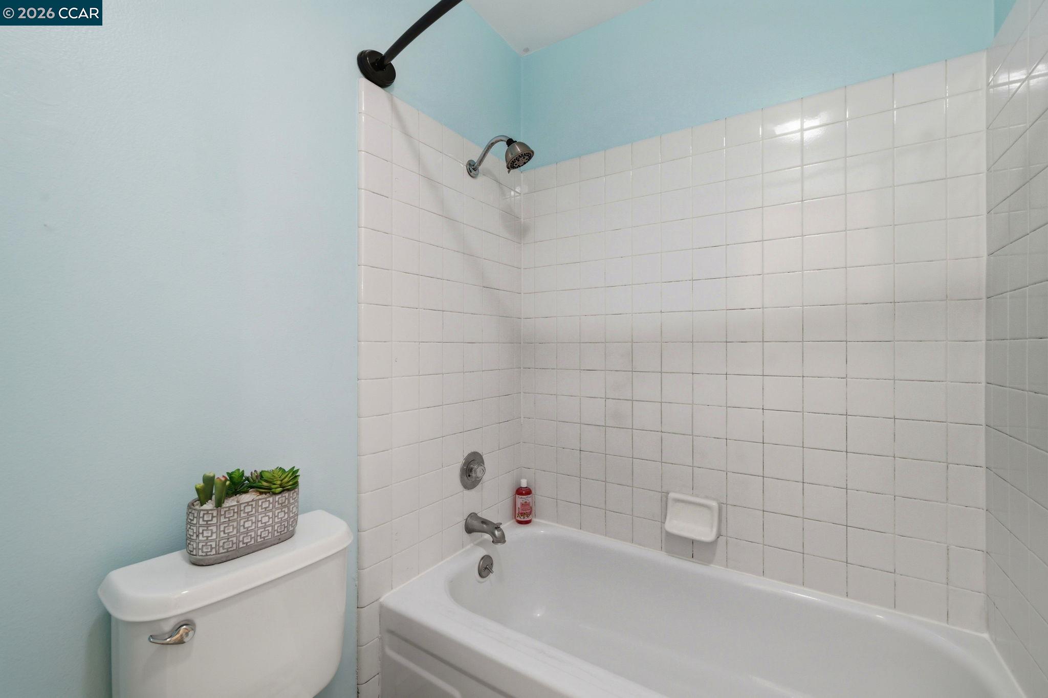 Photo #25: 41133542 Listing: Photo #25