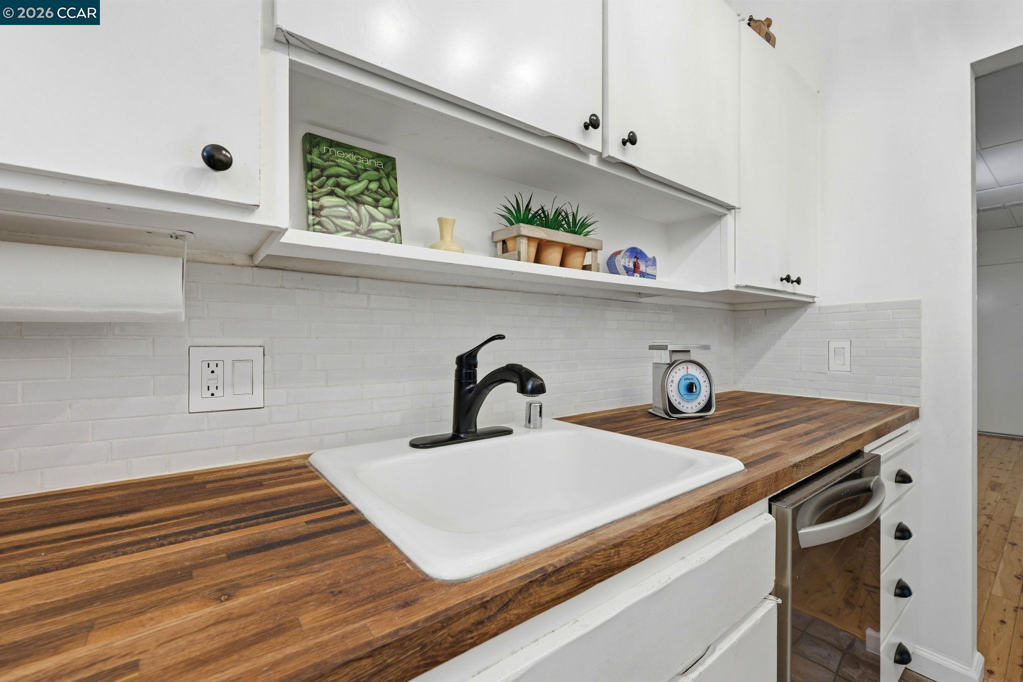 Photo #5: 41133542 Listing: Photo #5