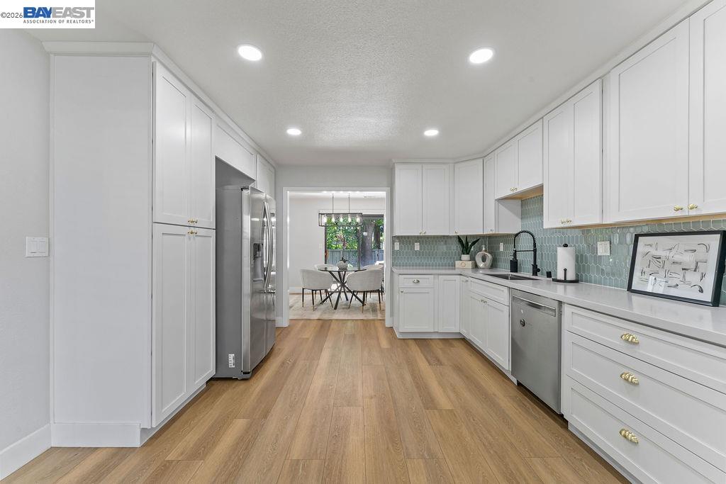 Photo #2: 41133544 Listing: Photo #2