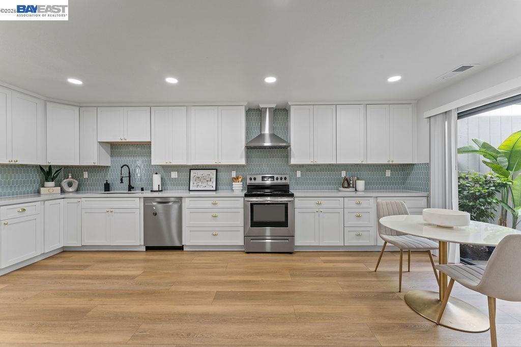 Photo #3: 41133544 Listing: Photo #3