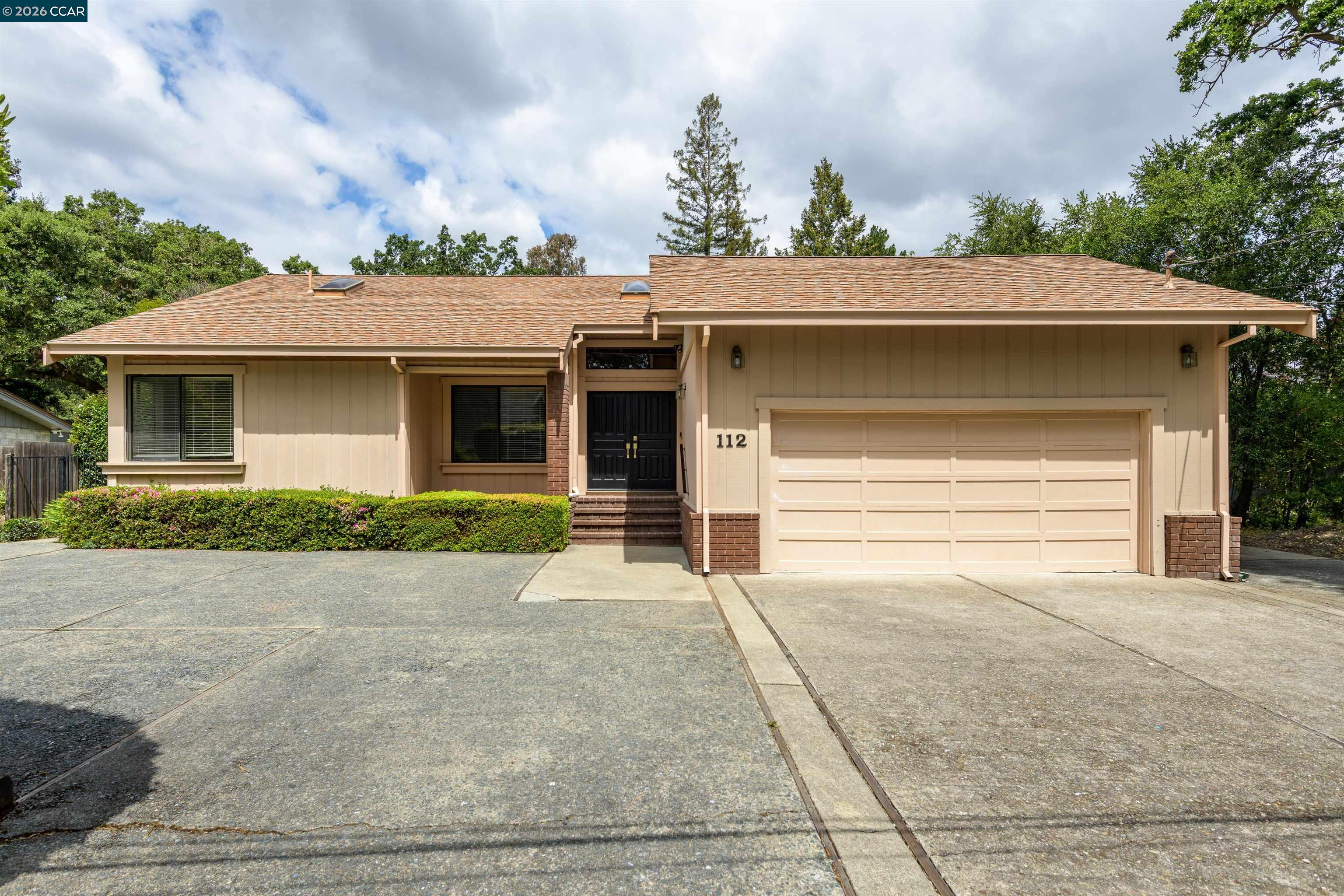 112 Richard Ln