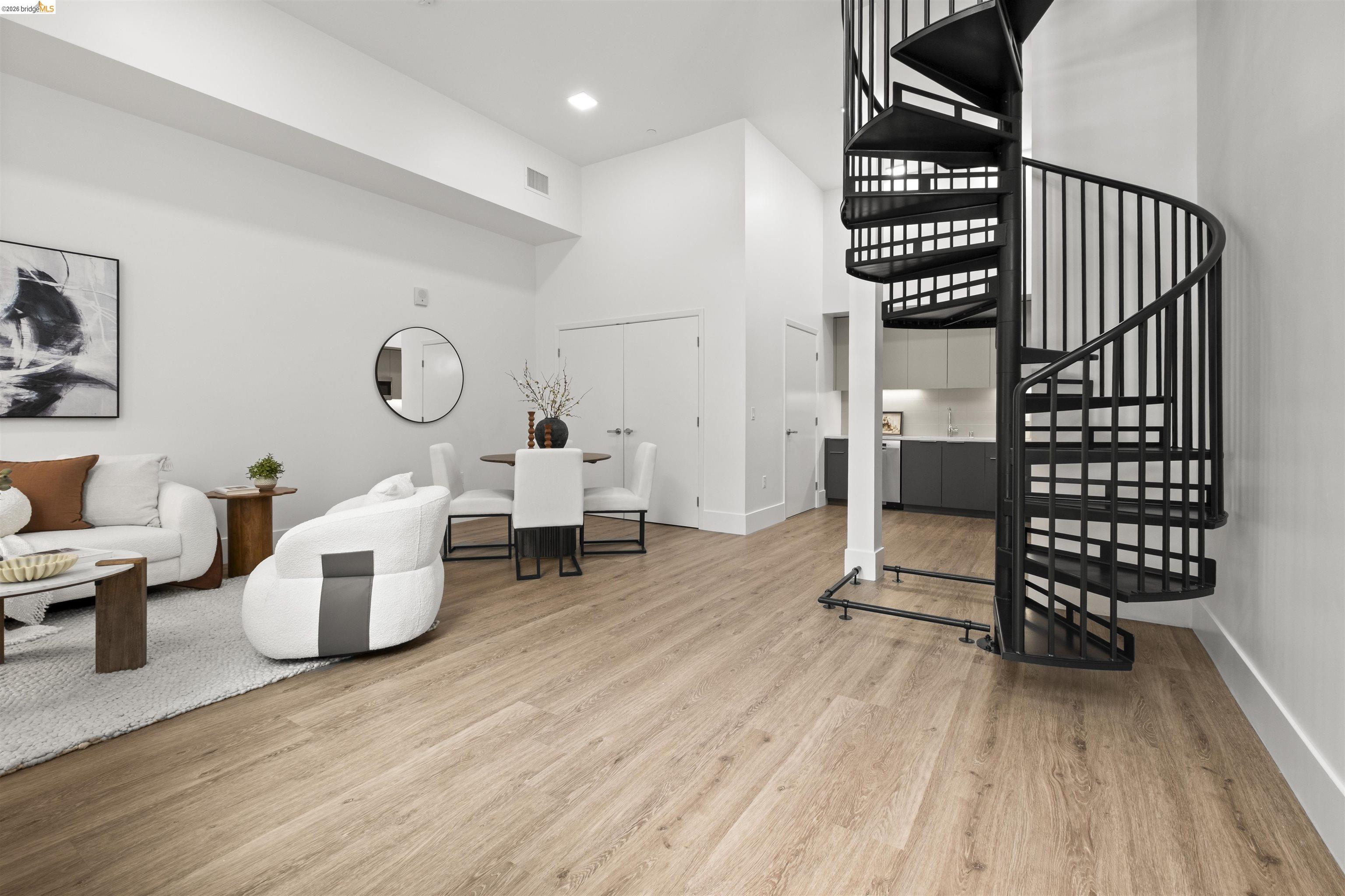 Photo #2: 41133569 Listing: Photo #2