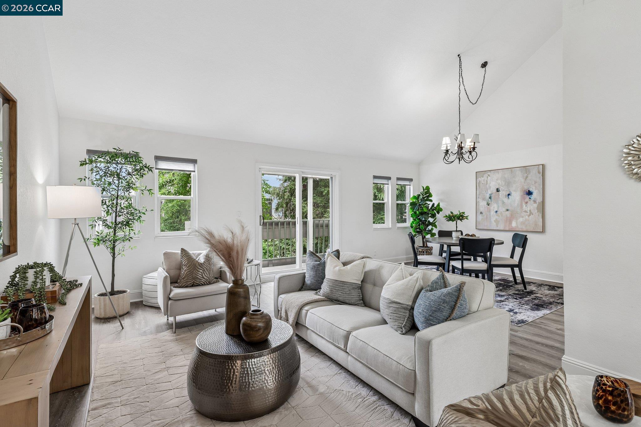 Photo #4: 41133581 Listing: Photo #4