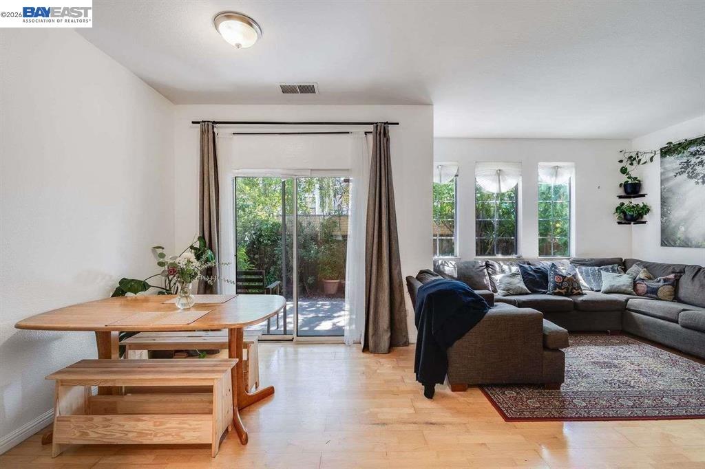 Photo #6: 41133609 Listing: Photo #6