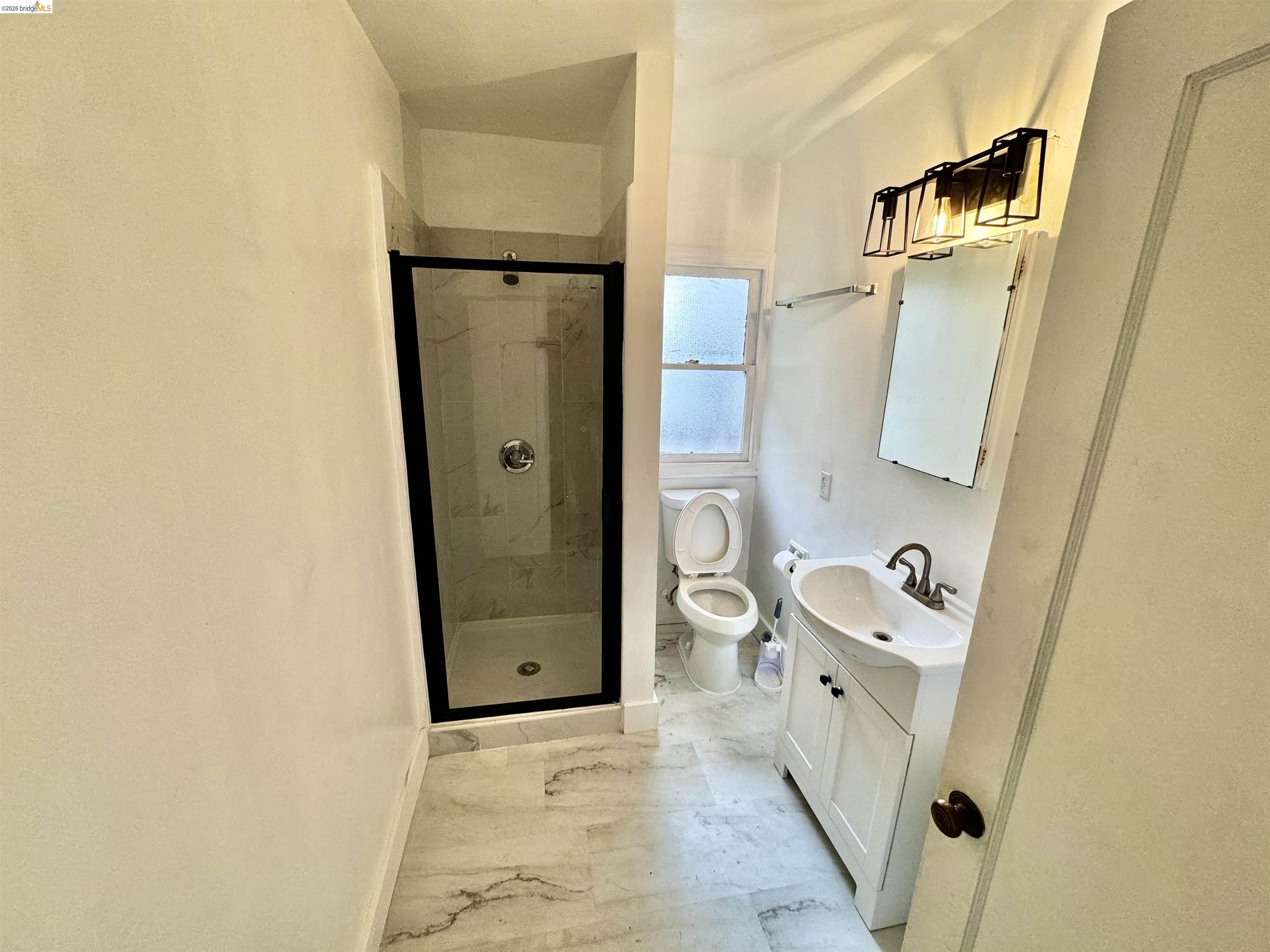 33 E Home Place, Oakland CA 94610 — photo 10